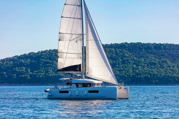 Catamaran Lagoon 40 from Kaštela - Charter Split Catamaran Lagoon 40 from Kaštela - Charter Split