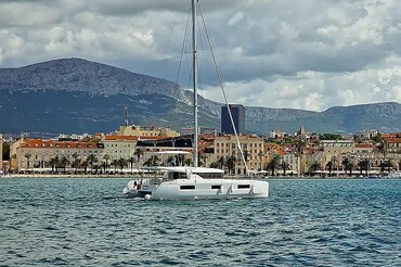 Catamaran Lagoon 46 from Split - Charter Split Catamaran Lagoon 46 from Split - Charter Split
