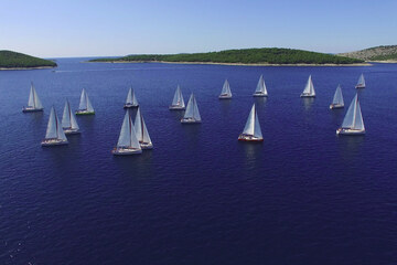 How to rent a yacht in Croatia (source: pexels)