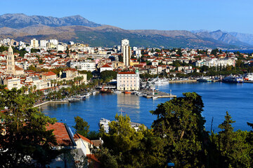 How to get to Split (Image by marijana1 from Pixabay)